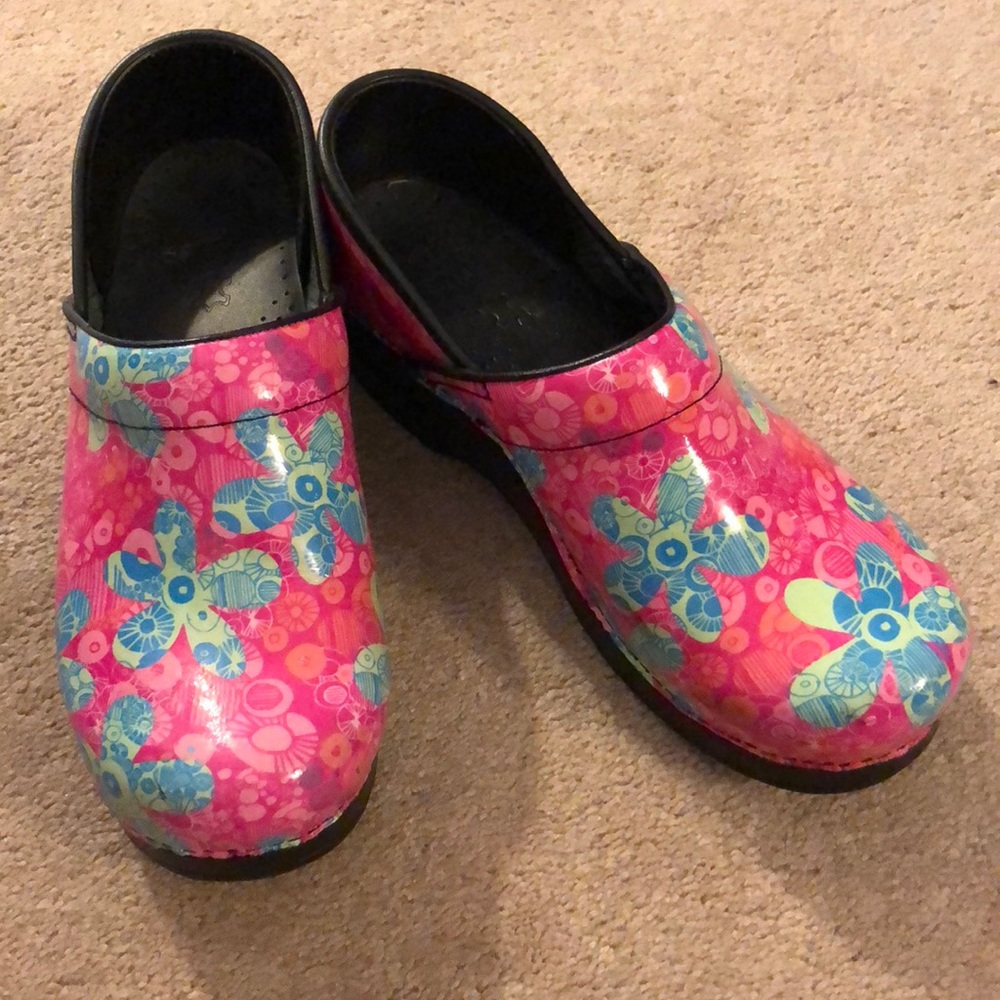 Dansko nursing clogs